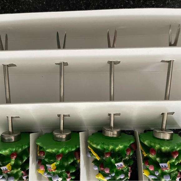 Spode Christmas Tree Set of 4 Canapé Forks - Picture 5 of 5